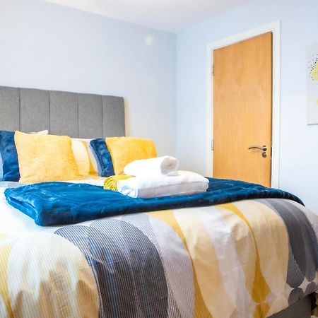 Newly Furnished Appartment Near Train Station Wolverhampton Esterno foto