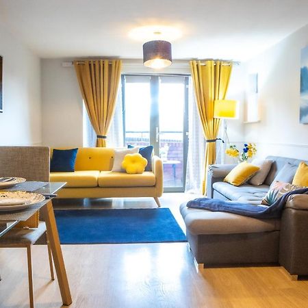 Newly Furnished Appartment Near Train Station Wolverhampton Esterno foto