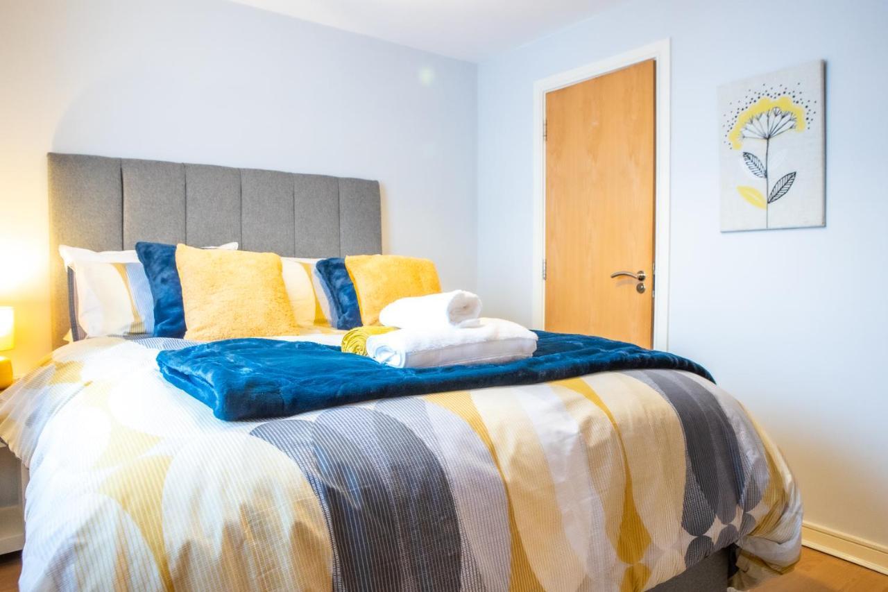 Newly Furnished Appartment Near Train Station Wolverhampton Esterno foto