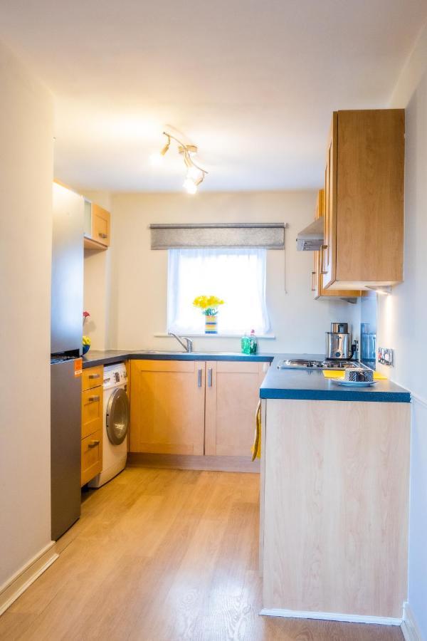 Newly Furnished Appartment Near Train Station Wolverhampton Esterno foto