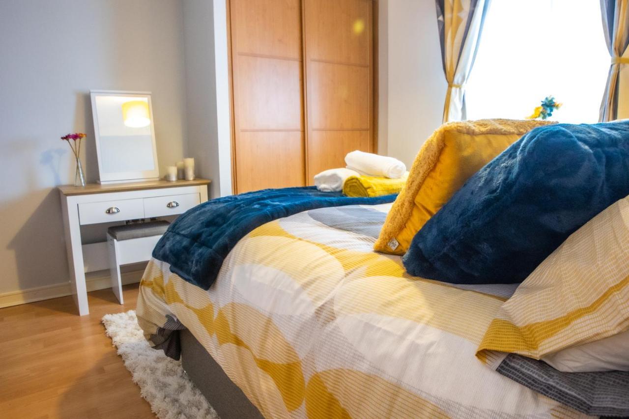 Newly Furnished Appartment Near Train Station Wolverhampton Esterno foto