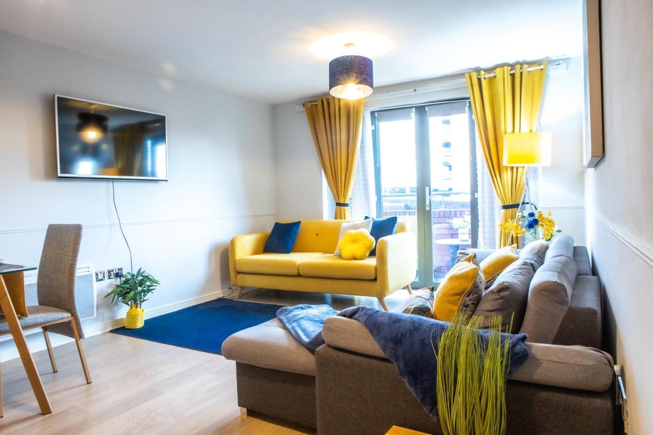 Newly Furnished Appartment Near Train Station Wolverhampton Esterno foto